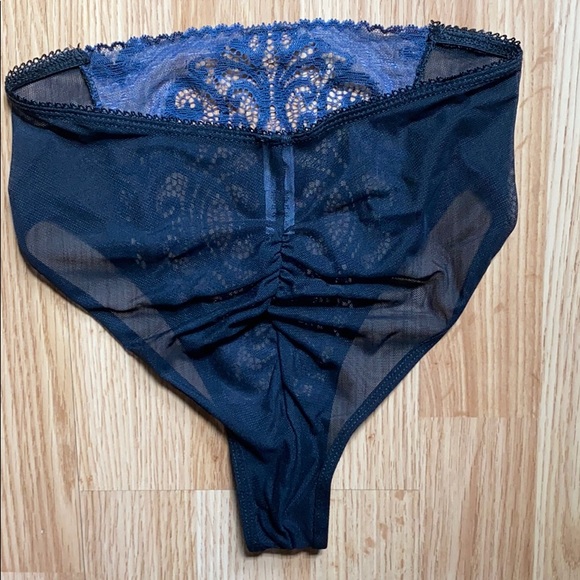 Mapalè High Waisted Lingerie Set - Picture 4 of 5